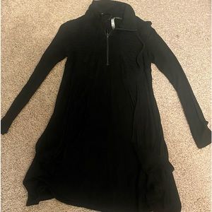 Kensie dark black dress w/ pockets. Detailing at top around the neck and zipper.